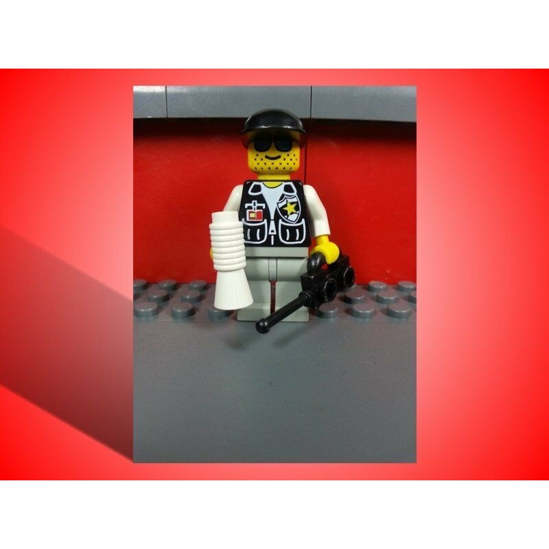 OMINO SCERIFFO CON RADIO E MEGAFONO MINIFIGURES LEGO COME DA FOTO! USATO!  010917